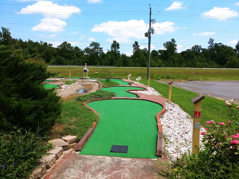 Hwy 5 Mini Golf