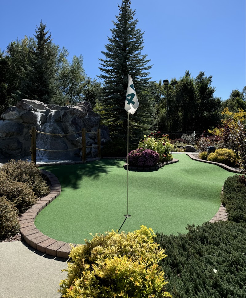 Rocky Mountain Clubhouse