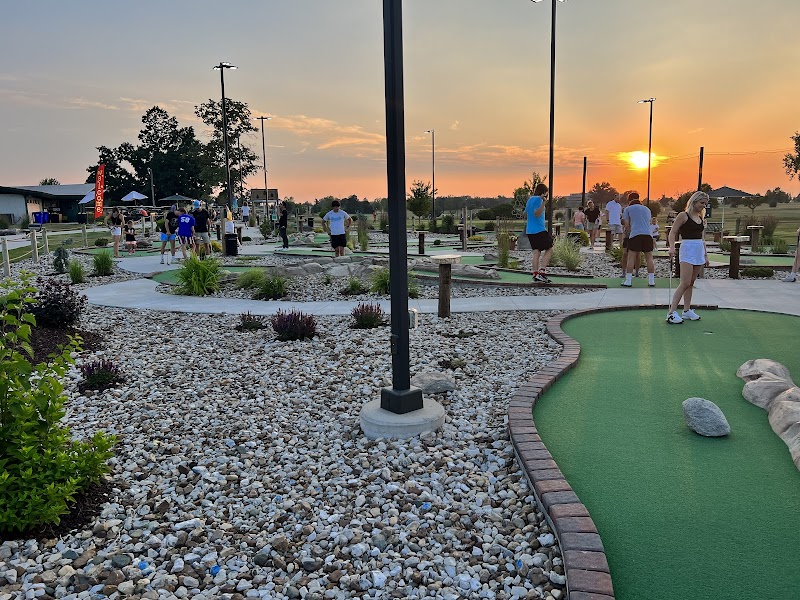 Mini Pines - Mini Golf