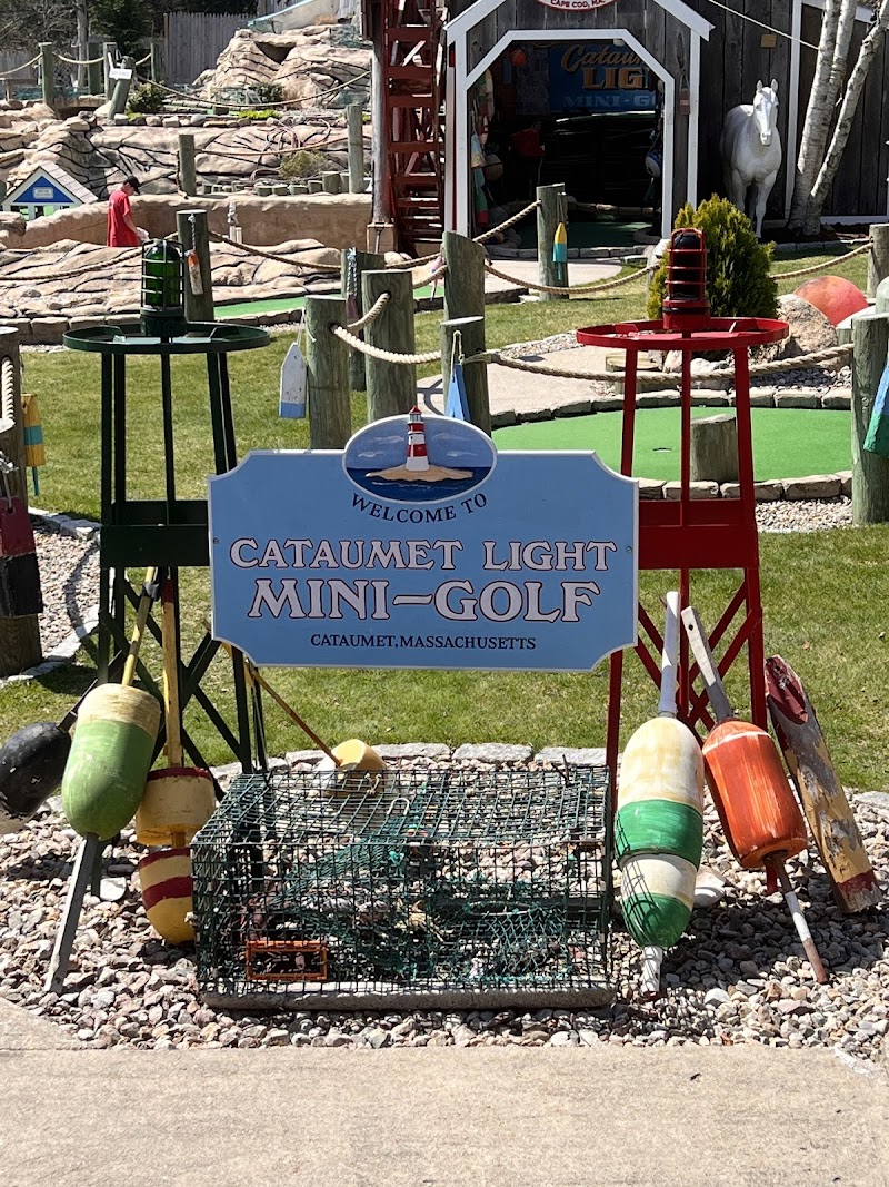 Cataumet Light Mini Golf