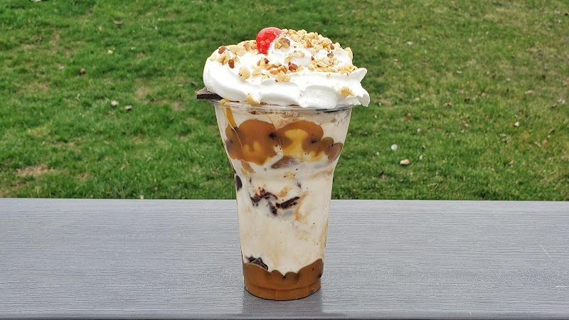 Gifford's Famous Ice Cream (and Mini Golf)