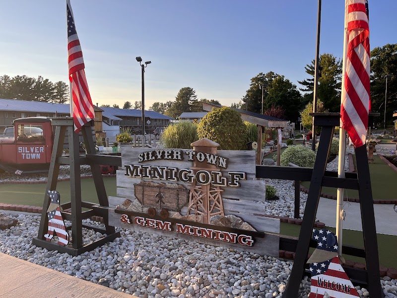 Silver Town Mini Golf and Gem Mining
