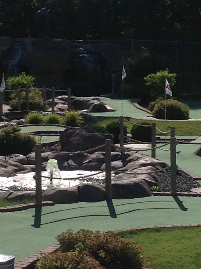 Bison Creek Mini Golf