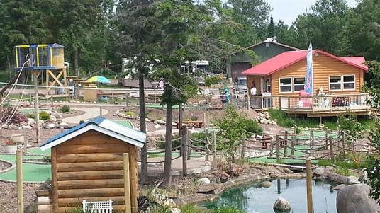 Putt n Pets Mini Golf