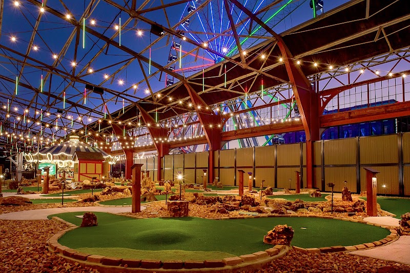 St. Louis Union Station Mini Golf
