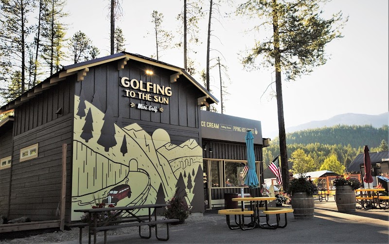 Golfing to the Sun Mini Golf