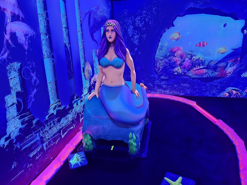 Lets Glow Putt