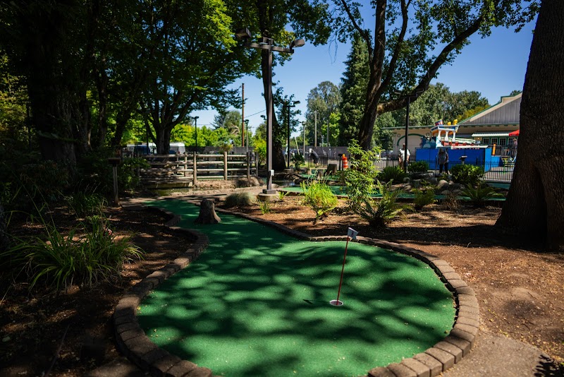 Chipper's Woods Miniature Golf at Oaks Park