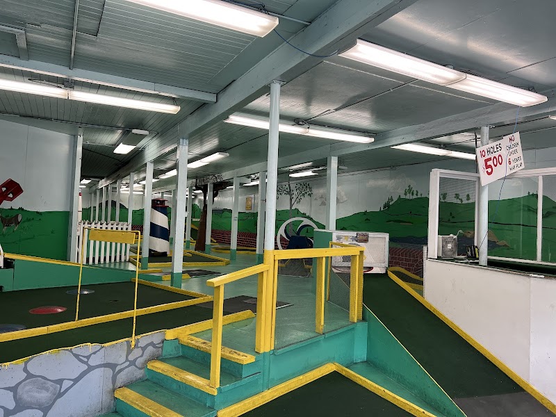 Ten Tiny Tees Golf