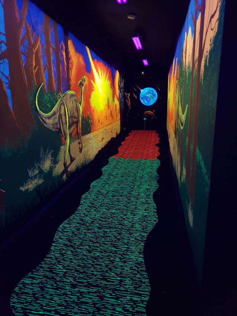 Two T's Mini Golf & Birdie's Ice Creamery
