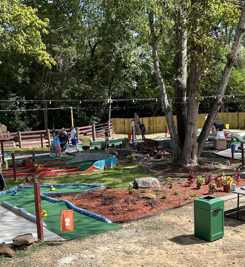 Eagle's Nest Mini Golf