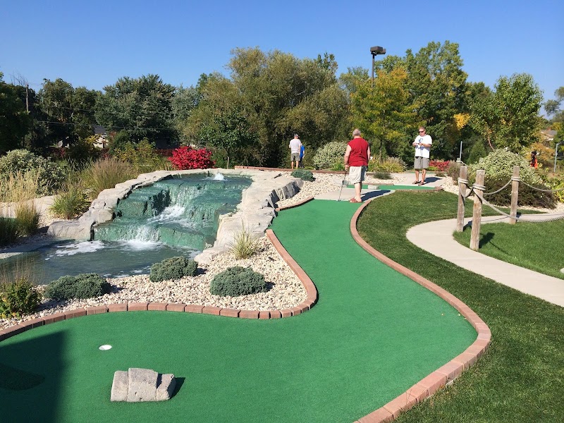 On The Fringe Mini Golf & Ice Cream